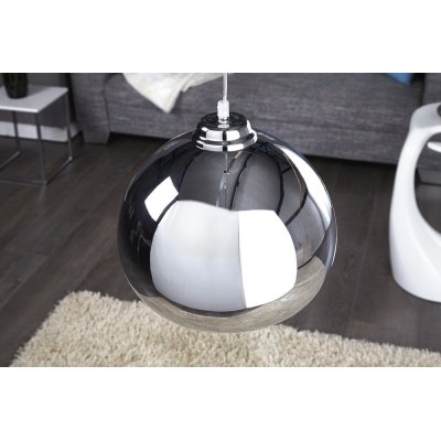 chromowana wisząca lampa do salonu 