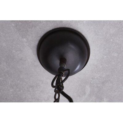 Czarna industrialna lampa wisząca