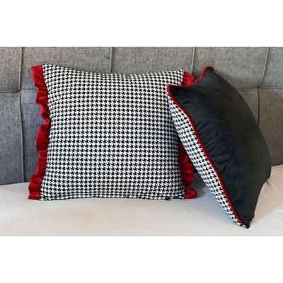 Elegancka poduszka 40x40 z falbanką