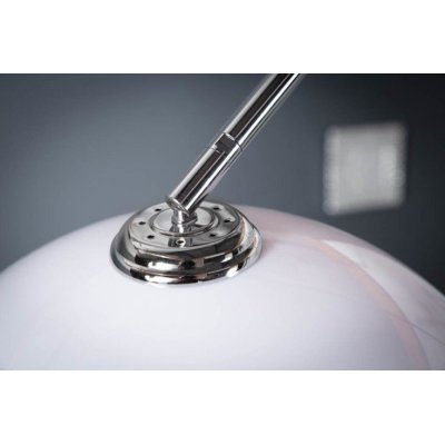 nowoczesna lampa do salonu z regulowanym pałąkiem