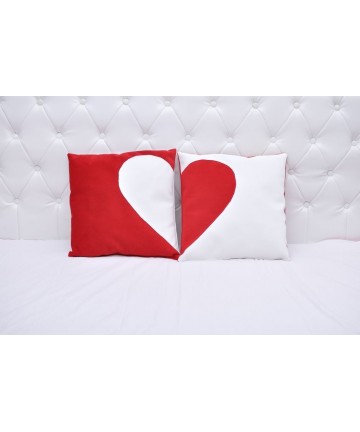 Poduszka biało czerwona komplet 2 poduszek z sercem dekoracyjna dwustronna 40x40