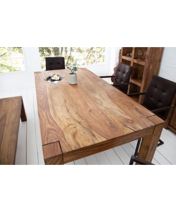 Masywny stół drewniany z litego drewna o długości 200 cm w stylu rustykalnym do modnego wnętrza