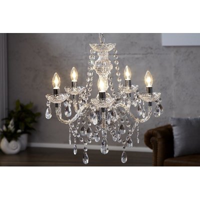 eksluzywne lampy wiszące do salonu w stylu glamour