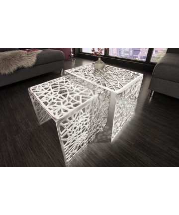 nowoczesny komplet dwóch aluminiowych stolików które będa wspaniałym dodatkiem do Twojego wnętrza 