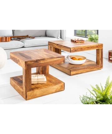 niezwykły drewniany stolik z półką 