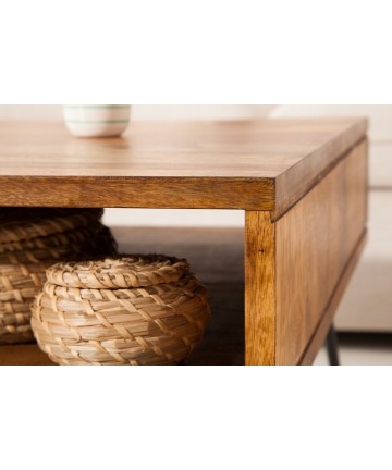 modny drewniany stolik z ponadczasowymi nogami hairpin 