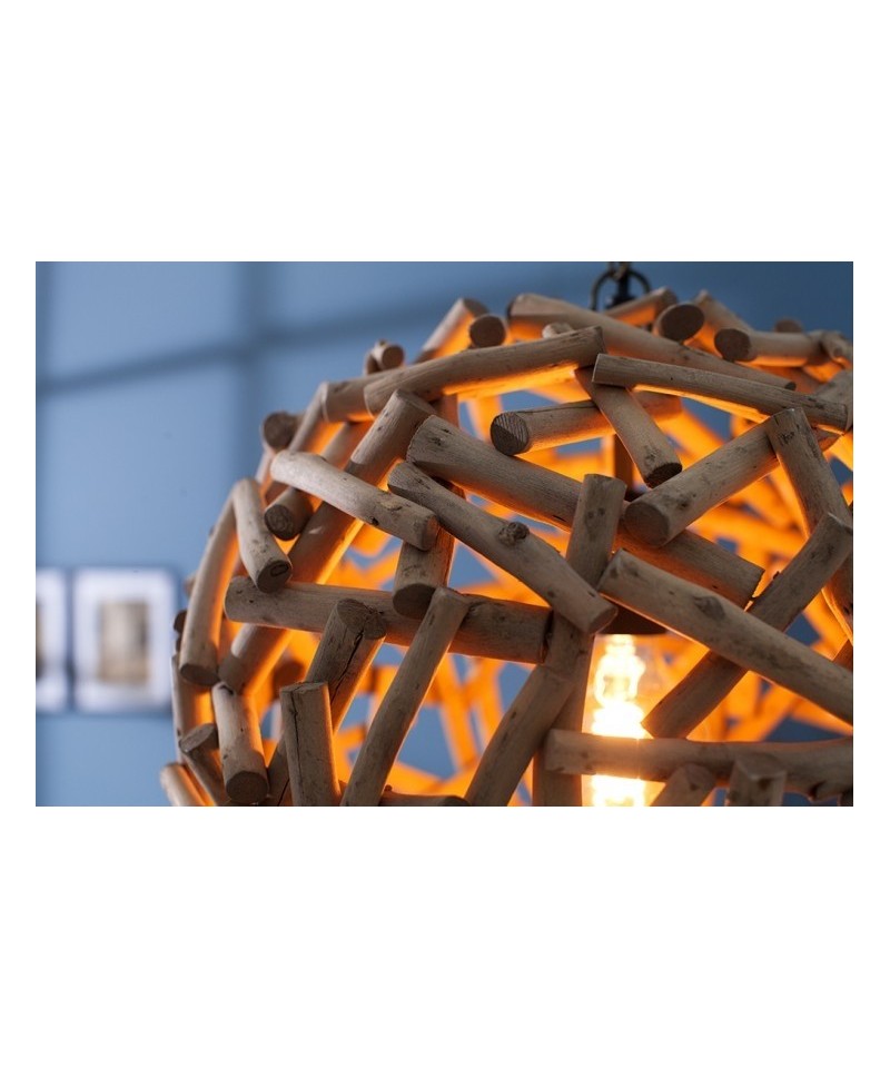 designerska lampa wisząca z drewna 