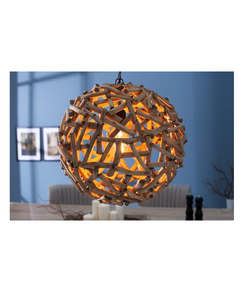 designerska lampa wisząca z drewna 