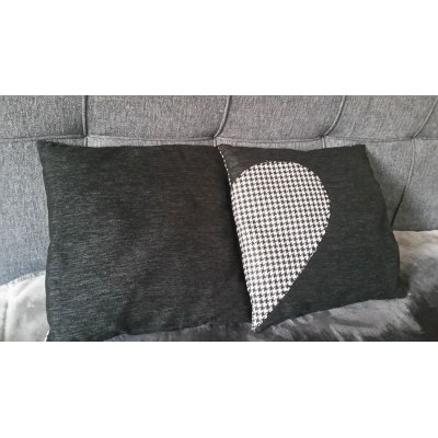 Poduszka pepitka komplet 2 poduszek z sercem dekoracyjna dwustronna 40x40