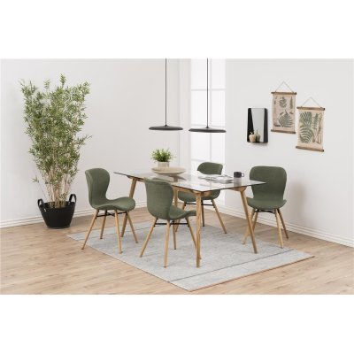 zielone krzesło do jadalni w modnym designu
