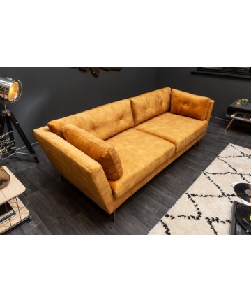 Nowoczesna sofa w musztardowym kolorze