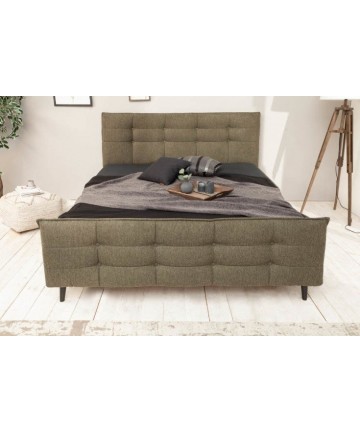 Podwójne łóżko w oliwkowym kolorze