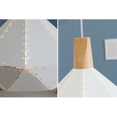 biała lampa wisząca ze skandynawskim akcentem 
