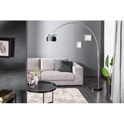 eleganckie lampy podłogowe chromowane do salonu styl nowoczesny