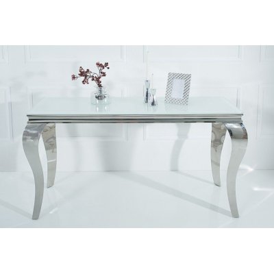 Elegancka toaletka w stylu barokowym