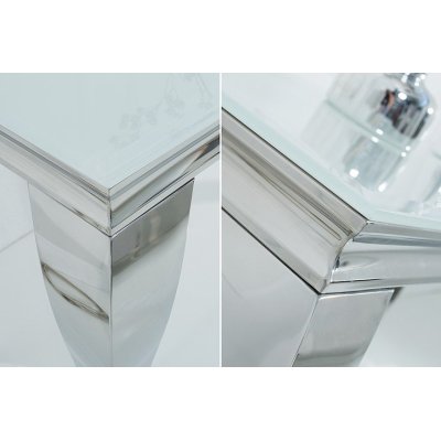 Elegancka toaletka w stylu barokowym