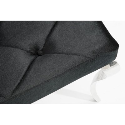 ponadczasowa ławka chesterfield w stylu barokowym 